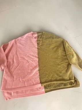 Joelle Quebec Oversized Knit Top Medium Pink Camel